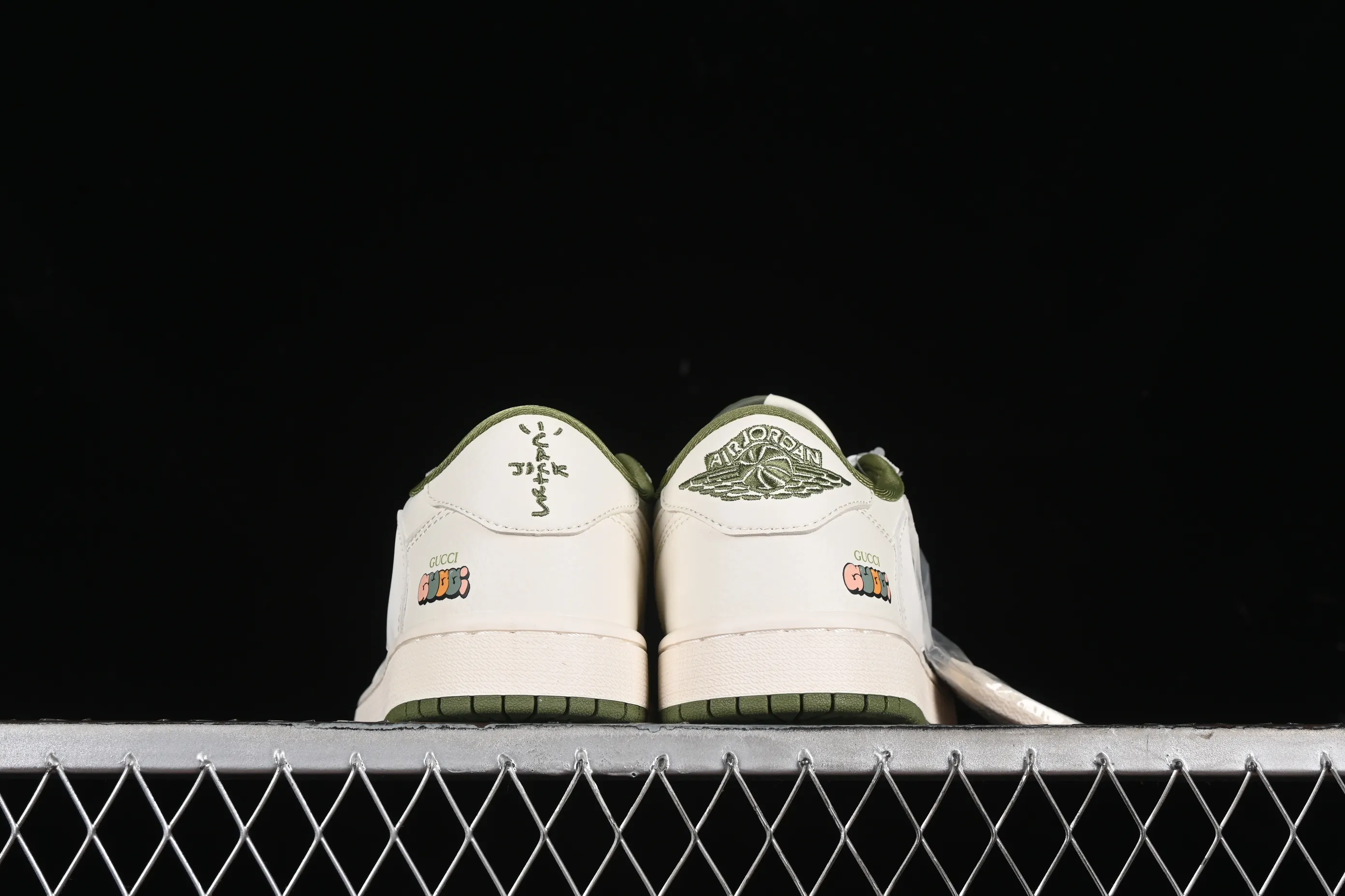 All categories Air Jordan Jordan series basketball shoes Air Jordan 1 Low High-end customized low-top sneakers Travis Scott x Fragment Design x Air Jordan 1 Low OG SP AJ1 Joe 1 Gucci joint-off-white fresh green low-top cultural casual sneakers DM6688-606